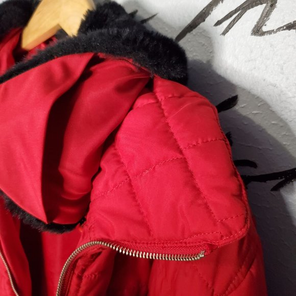 Old School Clothing Co. Red Puffer Coat with Detachable Faux Fur Collar, M - Picture 8 of 12